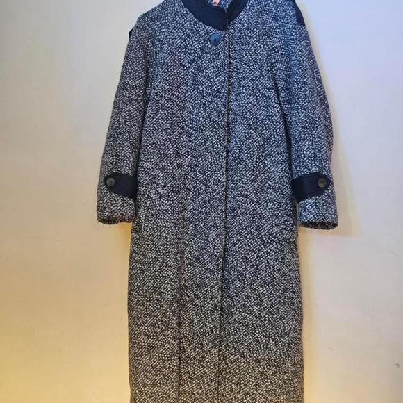 coats - Picture 3 of 5